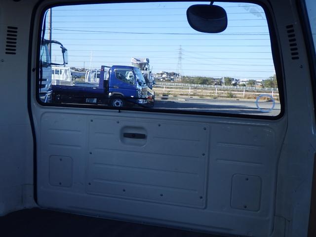 トヨエース 2トン ルートバン ジャストロー 絶版車 両側スライドドア リアWタイヤ 両側電格ミラー 横滑防止装置 純正ラジオ ETC キーレス 保証書 取説 2000kg 3人乗 5MT(13枚目)