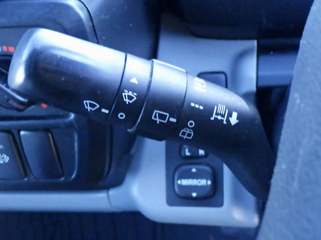 トヨエース 2トン ルートバン ジャストロー 絶版車 両側スライドドア リアWタイヤ 両側電格ミラー 横滑防止装置 純正ラジオ ETC キーレス 保証書 取説 2000kg 3人乗 5MT(19枚目)