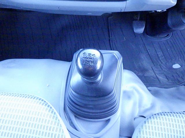 トヨエース 2トン ルートバン ジャストロー 絶版車 両側スライドドア リアWタイヤ 両側電格ミラー 横滑防止装置 純正ラジオ ETC キーレス 保証書 取説 2000kg 3人乗 5MT(20枚目)