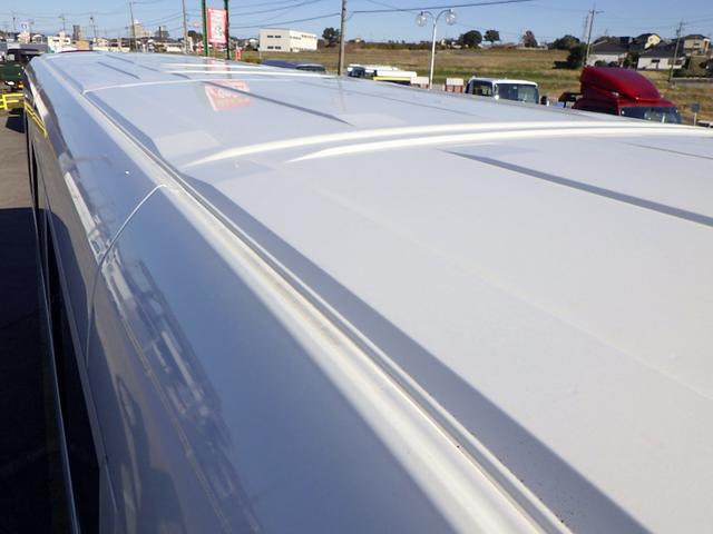 コースター ロングＬＸ　マイクロバス　ロング　ＬＸグレード　２９人乗り　自動スイングドア　リクライニングシート　正席３点シートベルト　右側荷物棚　衝突軽減ブレーキ　車線逸脱警報　デジタル時計　ナビ・ＴＶ　バックカメラ　ＡＴ（44枚目）