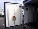 　１．５トン　冷蔵冷凍車　－３０℃　低温　スライドサイドドア　リア観音　左電格ミラー　カラーバックモニター　キーレス　８ナンバー　１５００ｋｇ　２人乗　５ＭＴ(34枚目)