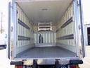 エルフトラック 2トン 冷蔵冷凍車 低温 -30℃から30℃設定 ワイドキャビン 荷台ワイドロング 荷室床板アルミ縞板 ラッシング2段 リア3枚観音扉 左スライドドア 坂道補助 2000kg 3人乗 6MT(8枚目)