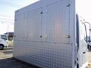 　３．７トン　平ボディー　アルミＨｉブロック　標準キャブ　荷台標準幅　６００ボディー　リアエアサス　床板　あおり開閉補助装置　荷台埋込みフック１４対　スタンション穴３個　保証書　３７００ｋｇ　６ＭＴ（10枚目）