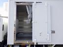 エルフトラック 冷凍冷蔵車 2トン ワイドロング マイナス30℃設定 スタンバイ 左スライドドア 格納P/Gリモコン付き(8枚目)