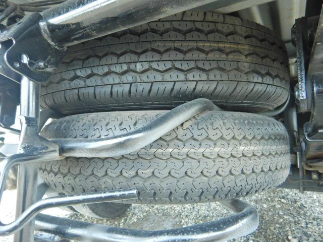 1トン 平ボディ 4WD オートマ 低床 幌車(12枚目)
