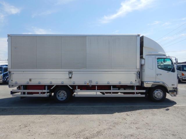 アルミウイング 増トンワイドロング 7t 6MT ベッド付き(4枚目)