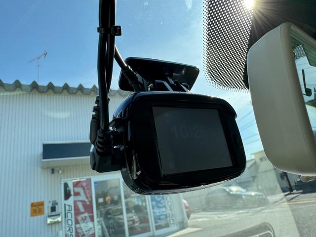 ５００ ツインエア　ポップ　禁煙車　ワンオーナー買取車　デュアロジックユニット　タイヤ４本新品交換整備付　地デジフルセグナビ　バックカメラ　スマホミラーリング　純正ＯＰ１６インチホイール　ＨＩＤヘッドライト（32枚目）