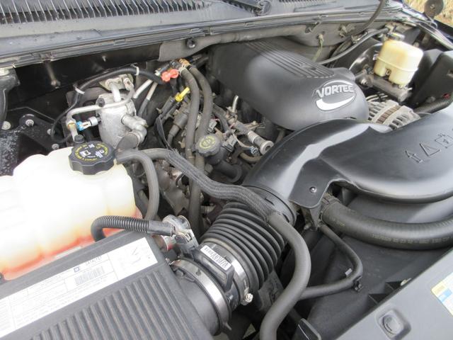 シボレータホ 　Ｚ７１　４ＷＤ　新車並行車　実走行５００００ｋｍ　カナダ物　オートチェック証明付き　本皮シート　サンルーフ　ＥＴＣ　１ナンバー登録（11枚目）