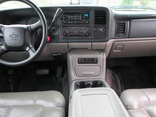 シボレータホ 　Ｚ７１　４ＷＤ　新車並行車　実走行５００００ｋｍ　カナダ物　オートチェック証明付き　本皮シート　サンルーフ　ＥＴＣ　１ナンバー登録（16枚目）
