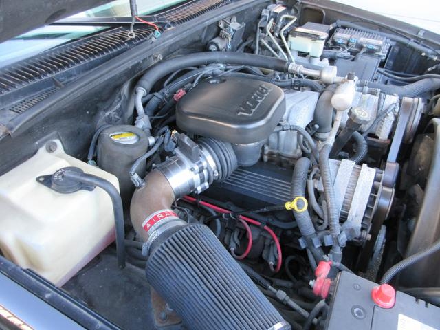 シボレーサバーバン ベースグレード　新車並行車　１オーナー　実走行６５３００マイル　４５４ビックブロックエンジン７．４Ｌ　カーファックス付き　同色ブラックＮＥＷペイント　１ナンバー登録　ローダウンＣノッチ　社外ＡＷ　ベンチシート（16枚目）