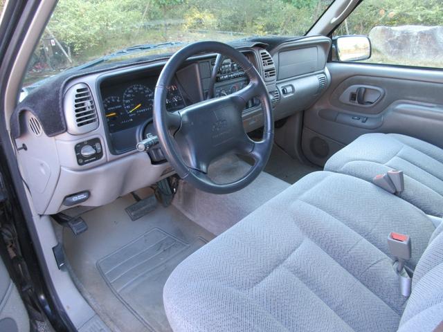 シボレーサバーバン ベースグレード　新車並行車　１オーナー　実走行６５３００マイル　４５４ビックブロックエンジン７．４Ｌ　カーファックス付き　同色ブラックＮＥＷペイント　１ナンバー登録　ローダウンＣノッチ　社外ＡＷ　ベンチシート（21枚目）