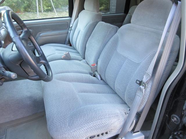 シボレーサバーバン ベースグレード　新車並行車　１オーナー　実走行６５３００マイル　４５４ビックブロックエンジン７．４Ｌ　カーファックス付き　同色ブラックＮＥＷペイント　１ナンバー登録　ローダウンＣノッチ　社外ＡＷ　ベンチシート（22枚目）