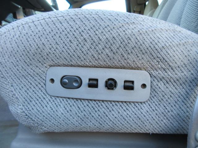 シボレーサバーバン ベースグレード　新車並行車　１オーナー　実走行６５３００マイル　４５４ビックブロックエンジン７．４Ｌ　カーファックス付き　同色ブラックＮＥＷペイント　１ナンバー登録　ローダウンＣノッチ　社外ＡＷ　ベンチシート（24枚目）