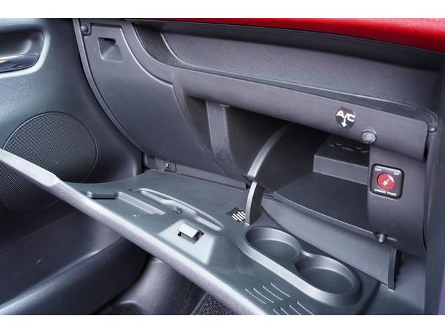 CC GT 5速ミッションターボ赤黒コンビレザーシートヒーター付カロッツェリアフルセグ地デジナビETCリアコーナーセンサー禁煙灰皿未使用17インチ電動オープンダッシュレザー張替え済サブウーファースピーカー付(43枚目)