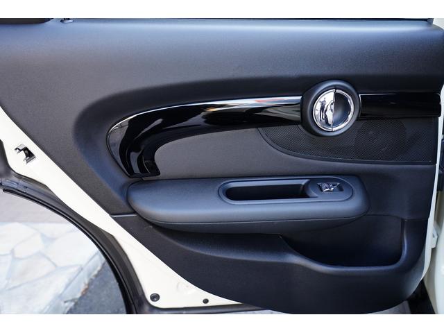 ＭＩＮＩ クーパーＳＤ　クラブマン　禁煙１オーナー本革シートヒーター付デジタルインナーミラードラレコ前後コーナーセンサＥＴＣナビＬＥＤアクティブクルーズコントロール電動パーキングスマートキー前後ディクセル低ダストパット断熱フィルム施工済（34枚目）