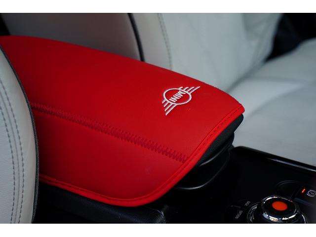 ＭＩＮＩ クーパーＳＤ　クラブマン　禁煙１オーナー本革シートヒーター付デジタルインナーミラードラレコ前後コーナーセンサＥＴＣナビＬＥＤアクティブクルーズコントロール電動パーキングスマートキー前後ディクセル低ダストパット断熱フィルム施工済（35枚目）