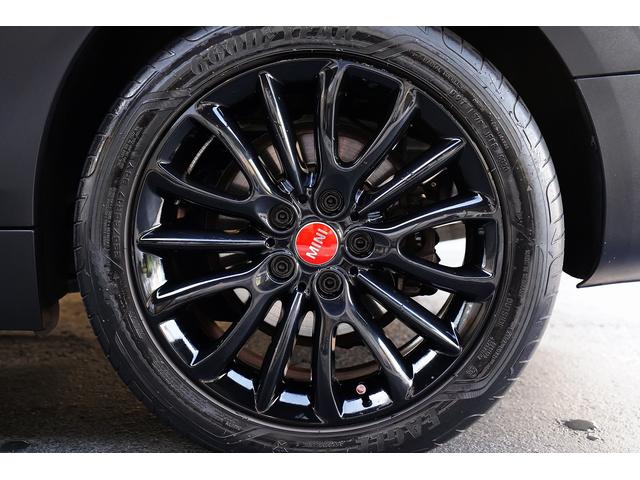 ＭＩＮＩ クーパーＳＤ　クラブマン　禁煙１オーナー本革シートヒーター付デジタルインナーミラードラレコ前後コーナーセンサＥＴＣナビＬＥＤアクティブクルーズコントロール電動パーキングスマートキー前後ディクセル低ダストパット断熱フィルム施工済（60枚目）
