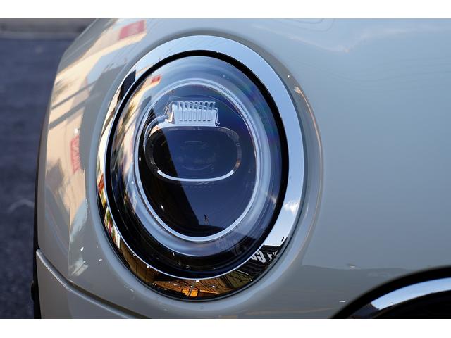 ＭＩＮＩ クーパーＳＤ　クラブマン　禁煙１オーナー本革シートヒーター付デジタルインナーミラードラレコ前後コーナーセンサＥＴＣナビＬＥＤアクティブクルーズコントロール電動パーキングスマートキー前後ディクセル低ダストパット断熱フィルム施工済（70枚目）