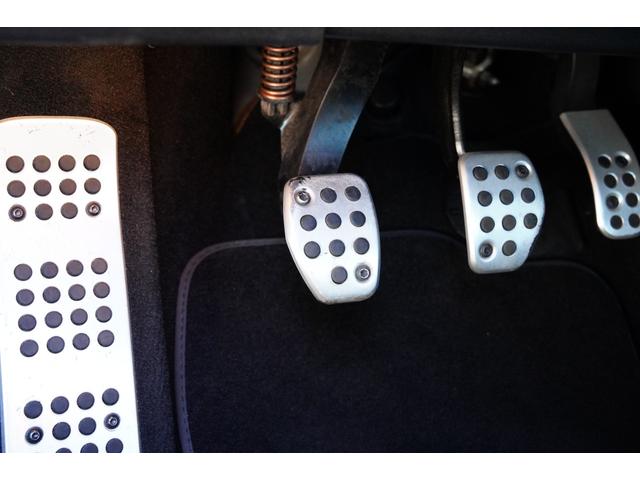 RCZ ベースグレード 左ハンドル6速ミッションターボ本革シート地デジナビETC前後コーナーセンサー禁煙クルーズコントロールシートヒーターヒルアシスト盗難防止ESP横滑防止アクティブリアスポ19インチアルミHIDオートライト(41枚目)