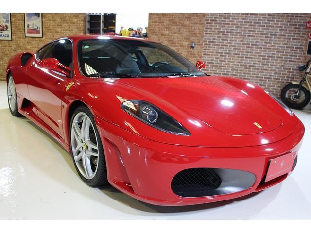 Ｆ４３０ Ｆ１　正規ディーラー車　デイトナシート　ロッソコルサ　左ハンドル　七宝焼きエンブレム　バックカメラ　イエローレブカウンター　キセノンヘッドライト　１９インチアロイホイール（8枚目）