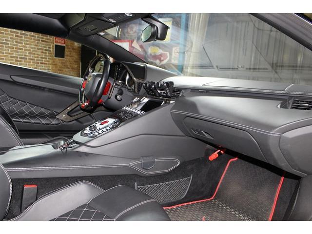 ＬＰ７００－４ロードスター　正規ディーラー車　バックカメラ　レッドブレーキキャリパー(35枚目)