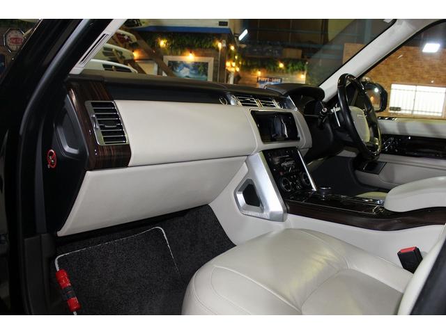 レンジローバー オートバイオグラフィー 後期モデル ピクセルLEDヘッドライト スライディングパノラミックルーフ ソフトドアクローズ MERIDIANサラウンドサウンドシステム テレインレスポンス2パーフォレイテッドセミアニリンレザーシート(13枚目)