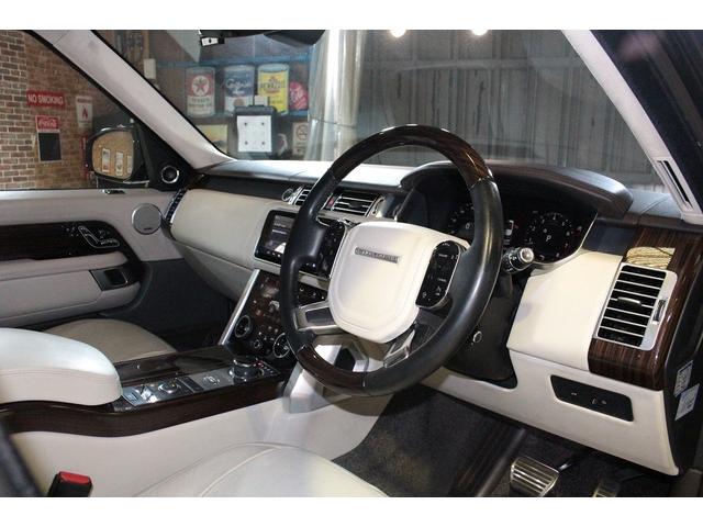 レンジローバー オートバイオグラフィー 後期モデル ピクセルLEDヘッドライト スライディングパノラミックルーフ ソフトドアクローズ MERIDIANサラウンドサウンドシステム テレインレスポンス2パーフォレイテッドセミアニリンレザーシート(32枚目)