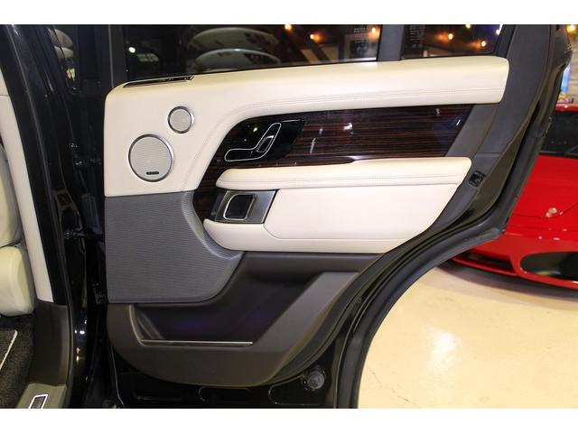 レンジローバー オートバイオグラフィー 後期モデル ピクセルLEDヘッドライト スライディングパノラミックルーフ ソフトドアクローズ MERIDIANサラウンドサウンドシステム テレインレスポンス2パーフォレイテッドセミアニリンレザーシート(40枚目)