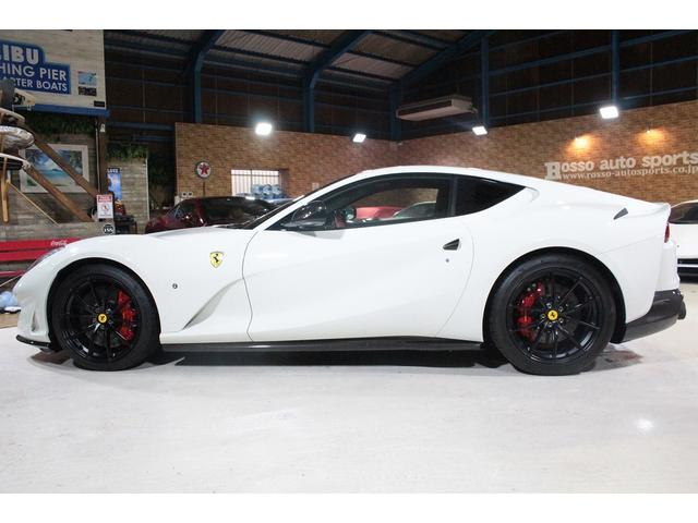 812スーパーファスト ベースグレード F1 DCT ・カーボンインテリア・オプションシート・ブリリアントマフラー・内装色レッド(2枚目)