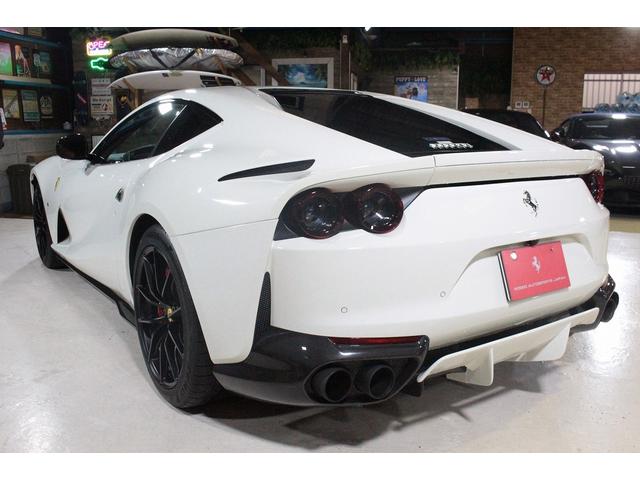 812スーパーファスト ベースグレード F1 DCT ・カーボンインテリア・オプションシート・ブリリアントマフラー・内装色レッド(3枚目)