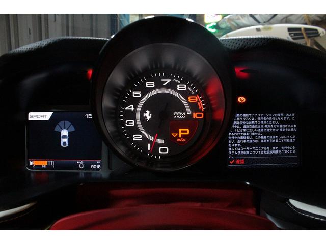 812スーパーファスト ベースグレード F1 DCT ・カーボンインテリア・オプションシート・ブリリアントマフラー・内装色レッド(12枚目)