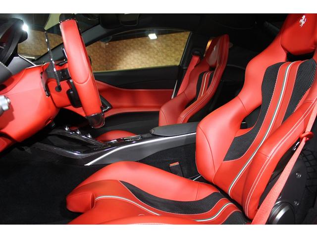812スーパーファスト ベースグレード F1 DCT ・カーボンインテリア・オプションシート・ブリリアントマフラー・内装色レッド(16枚目)