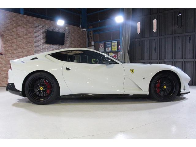 812スーパーファスト ベースグレード F1 DCT ・カーボンインテリア・オプションシート・ブリリアントマフラー・内装色レッド(25枚目)