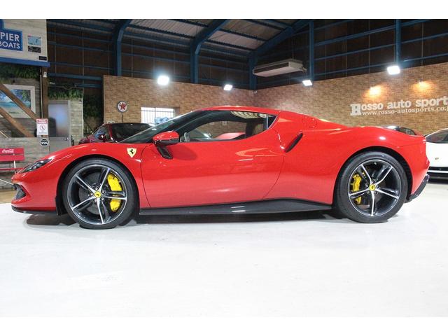 296GTB ベースグレード F1 DCT・カーボンエクステリア・ロッソコルサ・フロントリフター・エンジンルームカーボン(2枚目)