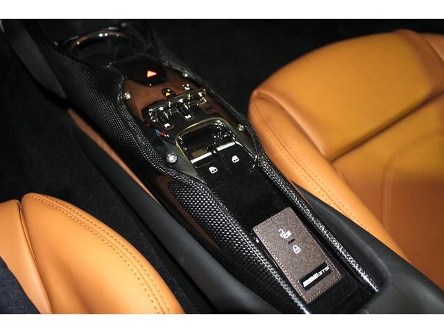 296GTB ベースグレード F1 DCT・カーボンエクステリア・ロッソコルサ・フロントリフター・エンジンルームカーボン(14枚目)