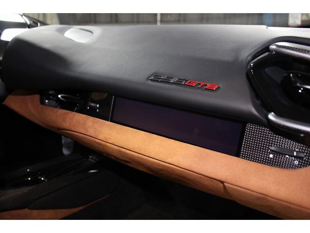 296GTB ベースグレード F1 DCT・カーボンエクステリア・ロッソコルサ・フロントリフター・エンジンルームカーボン(15枚目)