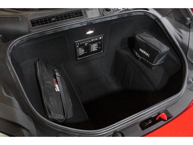 296GTB ベースグレード F1 DCT・カーボンエクステリア・ロッソコルサ・フロントリフター・エンジンルームカーボン(19枚目)