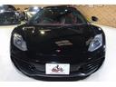 MP4-12Cスパイダーは、カーボンモノセルシャシーに3.8L V8ツインターボを搭載し、