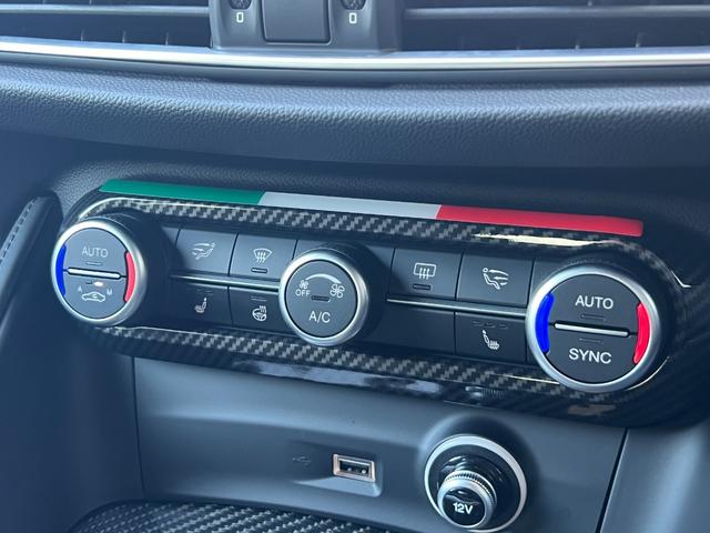 ステルヴィオ クアドリフォリオ　２．９リッター　Ｖ６ツインターボエンジン　４ＷＤ　５１０馬力（45枚目）