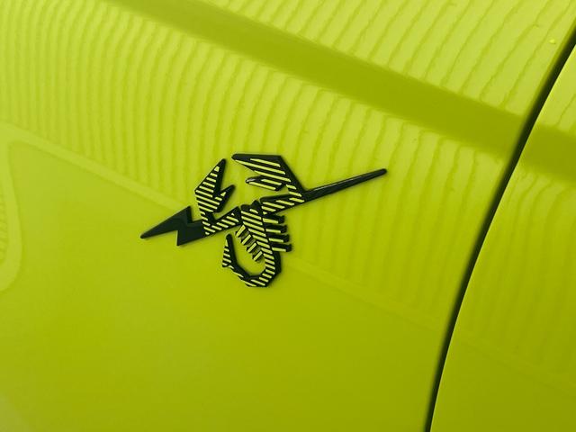 アバルト500e ツーリズモ ハッチバック 元デモカー(19枚目)