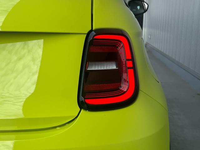 アバルト500e ツーリズモ ハッチバック 元デモカー(22枚目)