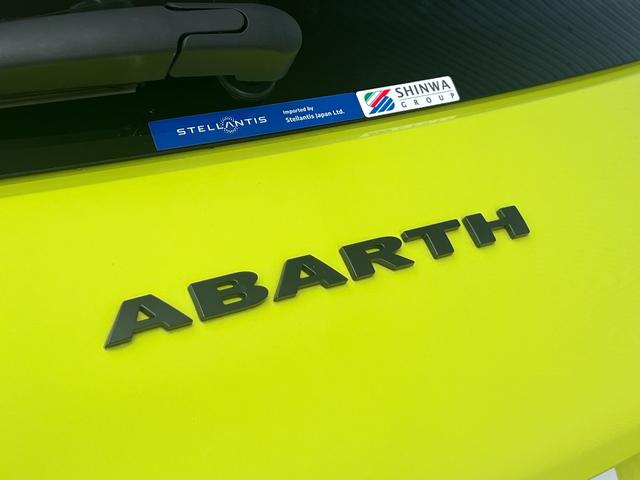 アバルト500e ツーリズモ ハッチバック 元デモカー(25枚目)