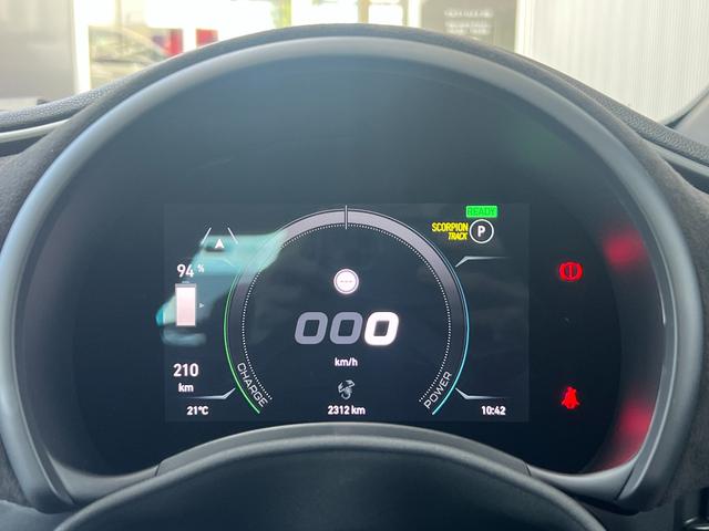 アバルト500e ツーリズモ ハッチバック 元デモカー(28枚目)