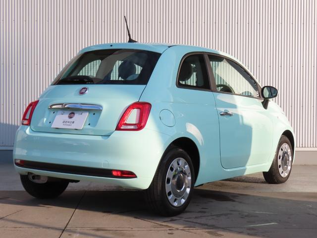 ５００ １．２　カルト　１．２　ポップ　認定中古車保証　禁煙車　ＥＴＣ　ＡｐｐｌｅＣａｒｐｌａｙ　Ｂｌｕｅｔｏｏｔｈ　ＵＳＢ　ボディ同色インパネ　チェック柄シート　ホワイトステアリング　ＭＴモード（5枚目）