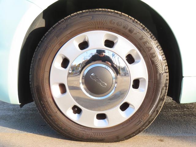 ５００ １．２　カルト　１．２　ポップ　認定中古車保証　禁煙車　ＥＴＣ　ＡｐｐｌｅＣａｒｐｌａｙ　Ｂｌｕｅｔｏｏｔｈ　ＵＳＢ　ボディ同色インパネ　チェック柄シート　ホワイトステアリング　ＭＴモード（9枚目）