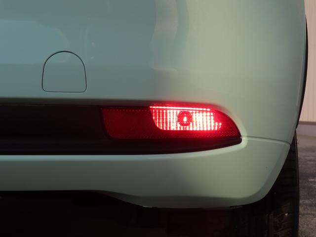 ５００ １．２　カルト　１．２　ポップ　認定中古車保証　禁煙車　ＥＴＣ　ＡｐｐｌｅＣａｒｐｌａｙ　Ｂｌｕｅｔｏｏｔｈ　ＵＳＢ　ボディ同色インパネ　チェック柄シート　ホワイトステアリング　ＭＴモード（21枚目）