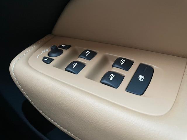 【徹底的な整備】プーリー各種、ベルト類、サーモスタット、ウォーターポンプなどの冷却装置類等も劣化がある場合、新品あるいはリビルト品で交換し、納車後は次のお車までリズムよく乗ってもらえるよう整備します。