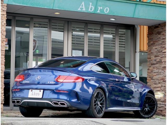 Ｃ６３　Ｓクーペ　ブラックレッドナッパーレザーシート／スライディングパノラマルーフ／ＡＭＧパフォーマンスステアリング／アダプティブクルーズ／シートヒーター／ＩＷＣ埋め込みウォッチ(5枚目)