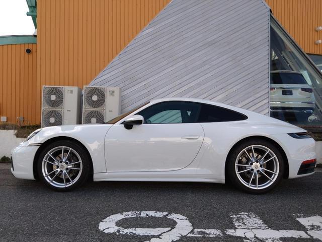 ９１１ ９１１カレラ　Ｆ１９インチＡＷ・Ｒ２０インチＡＷ／レザーシート／ベンチレーション／シートヒーター／ＢＯＳＥサウンド／ＬＥＤヘッドライト／ＡＣＣ／レーンチェンジアシスト／サラウンドアシスト（17枚目）