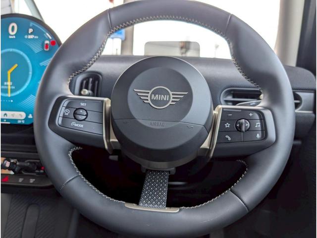 ＭＩＮＩ クーパーＣ　エッセンシャル・トリム　パラレル・スポーク２トーンホイールヘッドアップディスプレイ／３６０度カメラ／ミラー一体型ＥＴＣ／ナビ／純正ドラレコ／ワンオーナー／ステアリングヒーター／シートヒーター／（30枚目）